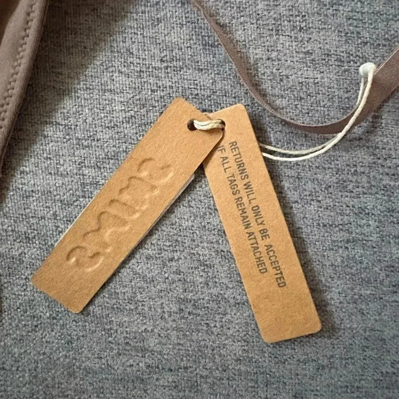 SKIMS Fits Everybody T-String Thong Mica XL - Picture 3 of 3